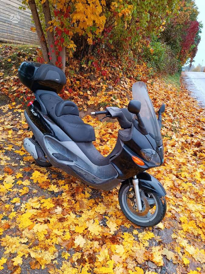 Piaggio X9 125cc, scooters / mopeds