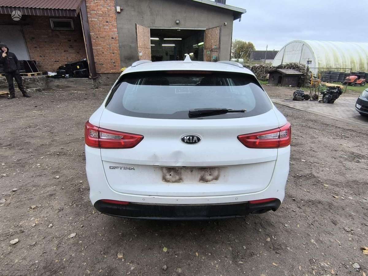 Kia Optima for parts