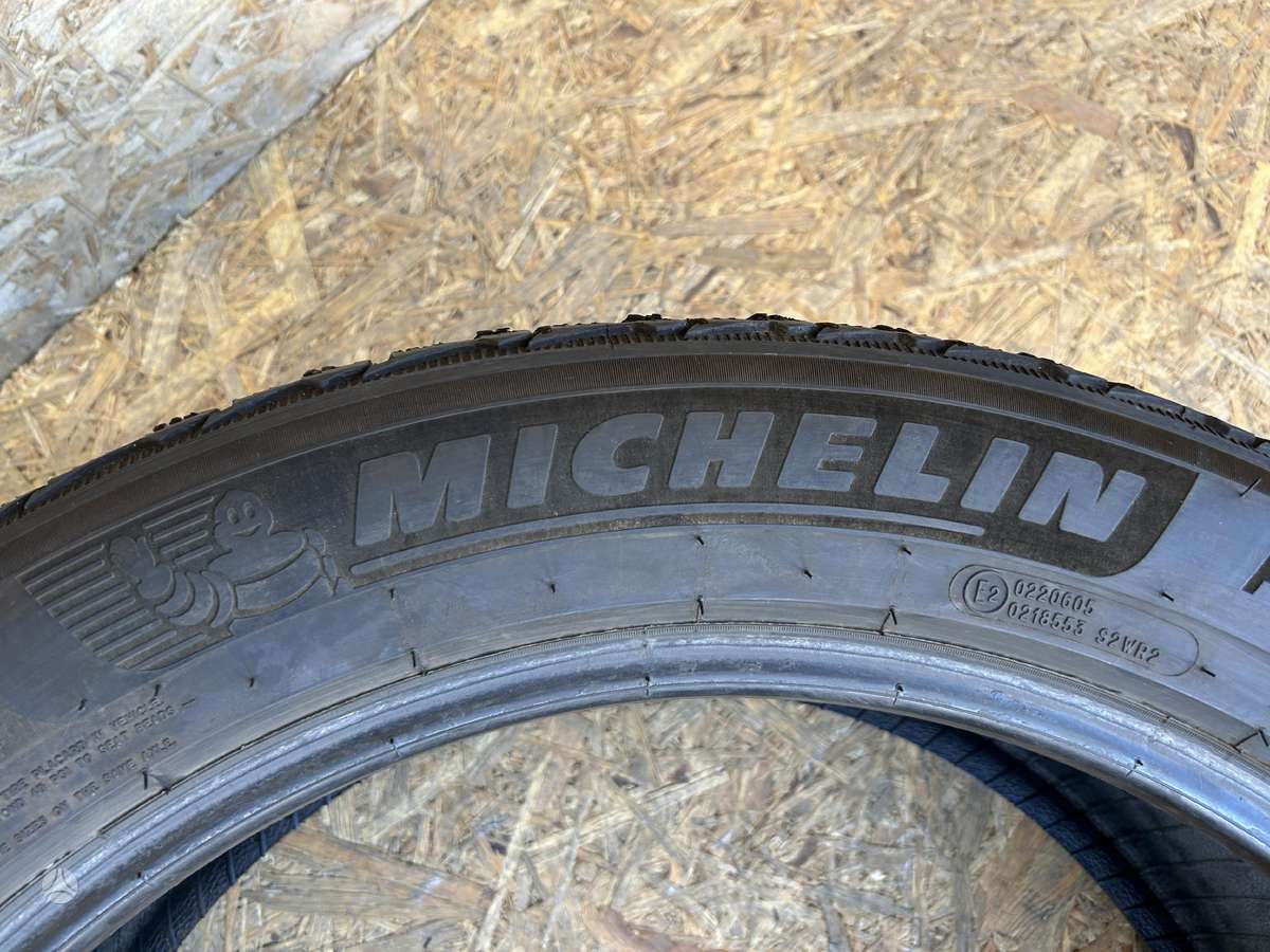 Michelin Pilot Alpin 5 SUV, winter 285/45 R22