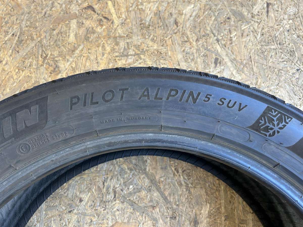 Michelin Pilot Alpin 5 SUV, winter 285/45 R22