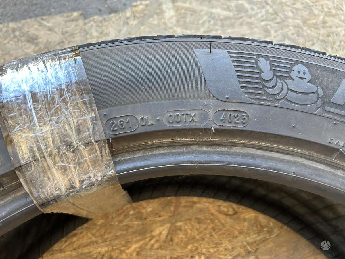 Michelin Pilot Alpin 5 SUV, winter 285/45 R22