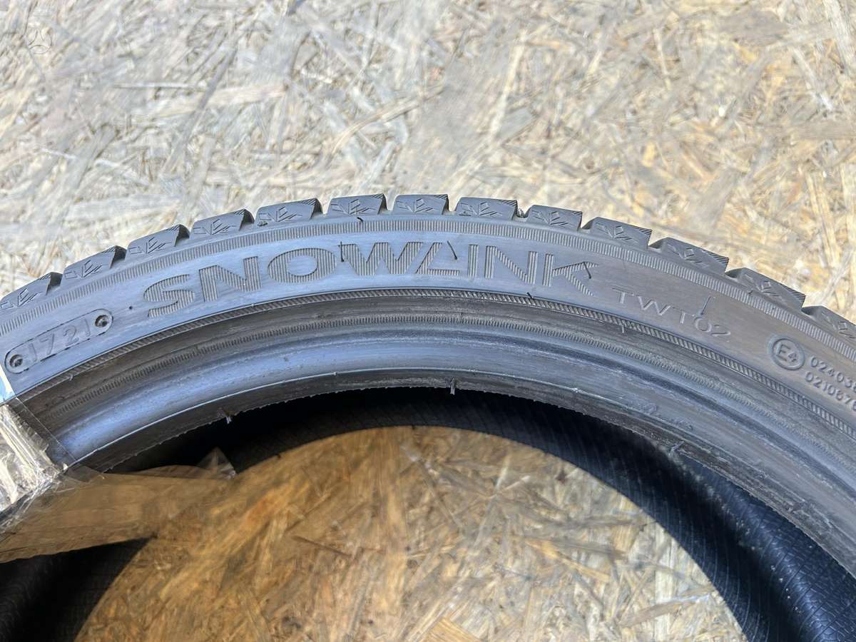 Triangle SnowLink TWT02, зимние 225/40 R18