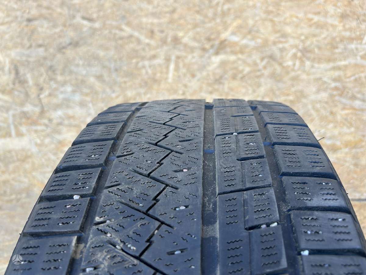 Triangle SnowLink TWT02, зимние 225/40 R18