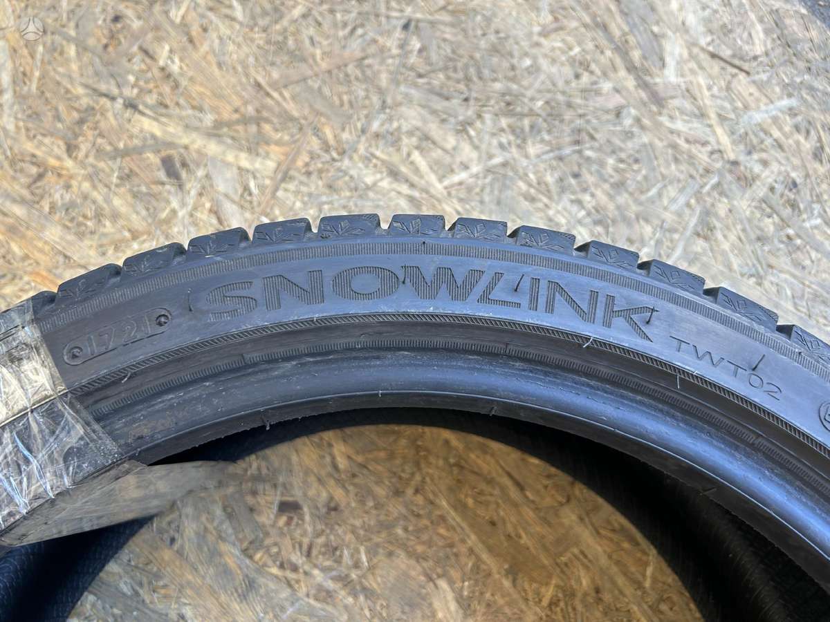 Triangle SnowLink TWT02, winter 225/40 R18