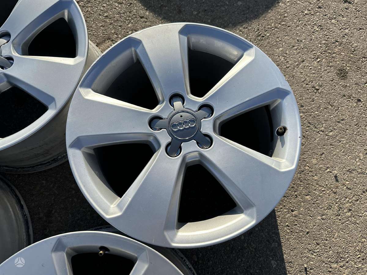 Audi A3 originalūs, light alloy, R17