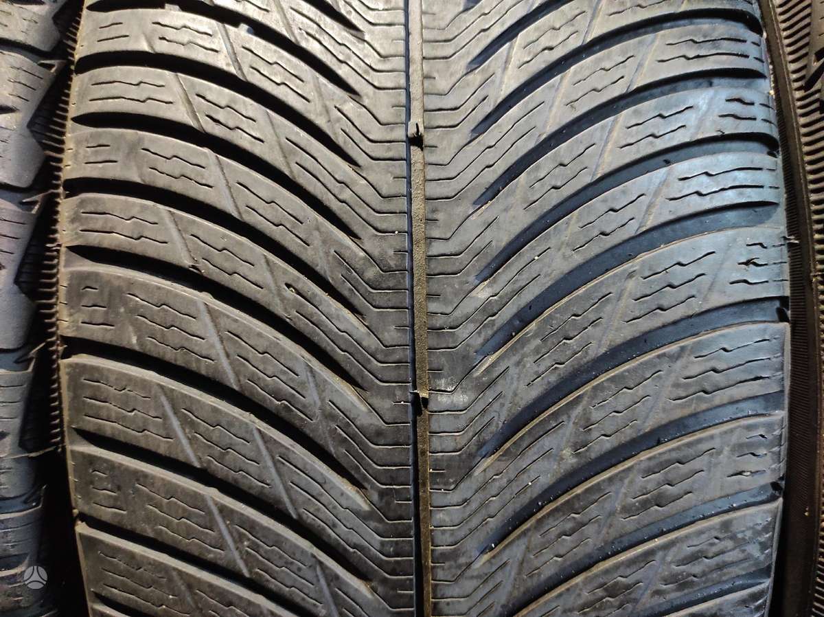 Nokian WR A4, winter 225/45 R19