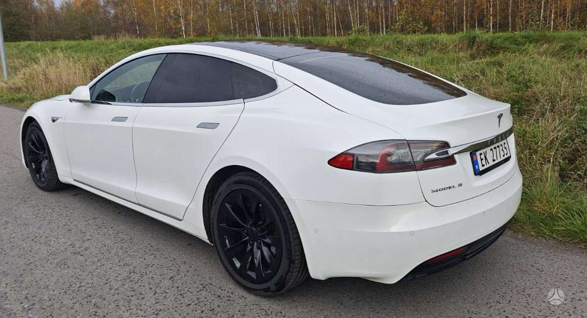 Tesla Model S, 90 kWh, hatchback