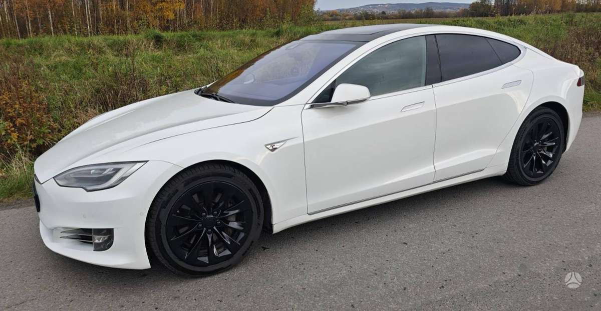 Tesla Model S, 90 kWh, hatchback