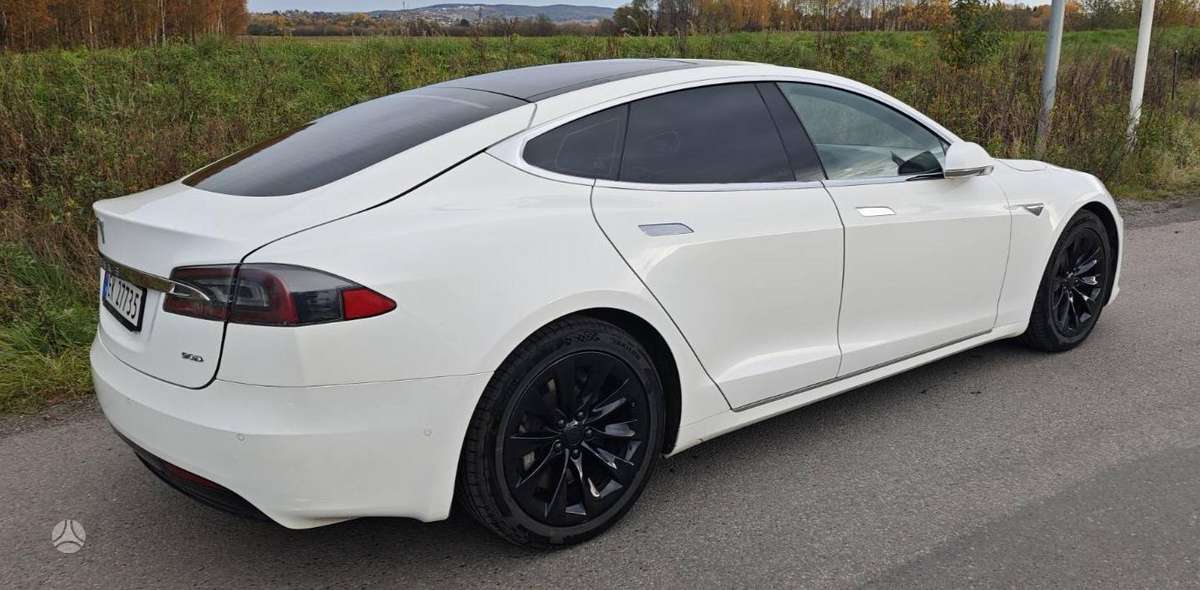 Tesla Model S, 90 kWh, hatchback