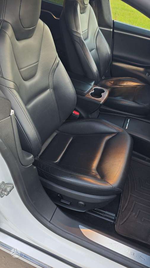 Tesla Model S, 90 kWh, hatchback