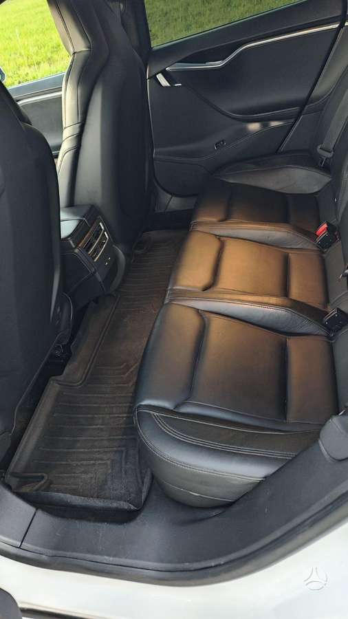 Tesla Model S, 90 kWh, hatchback