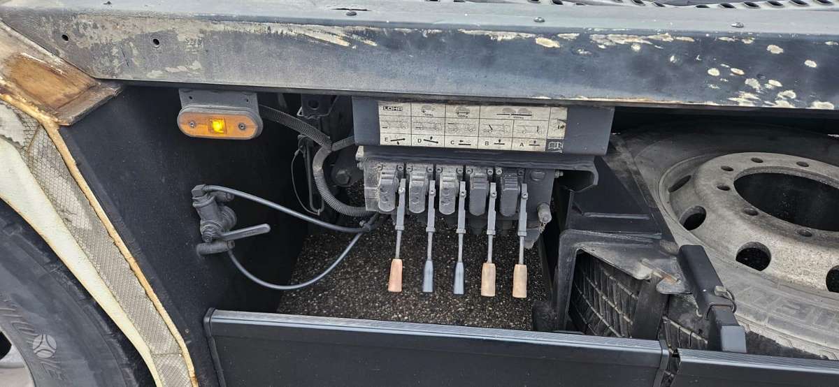 Renault T520+Maxilohr, auto transporters