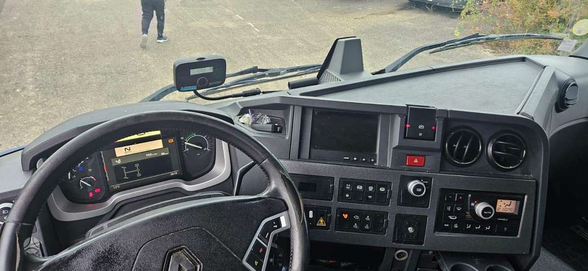 Renault T520+Maxilohr, auto transporters