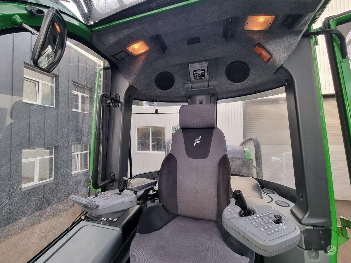 John Deere 1270E, medkirtės
