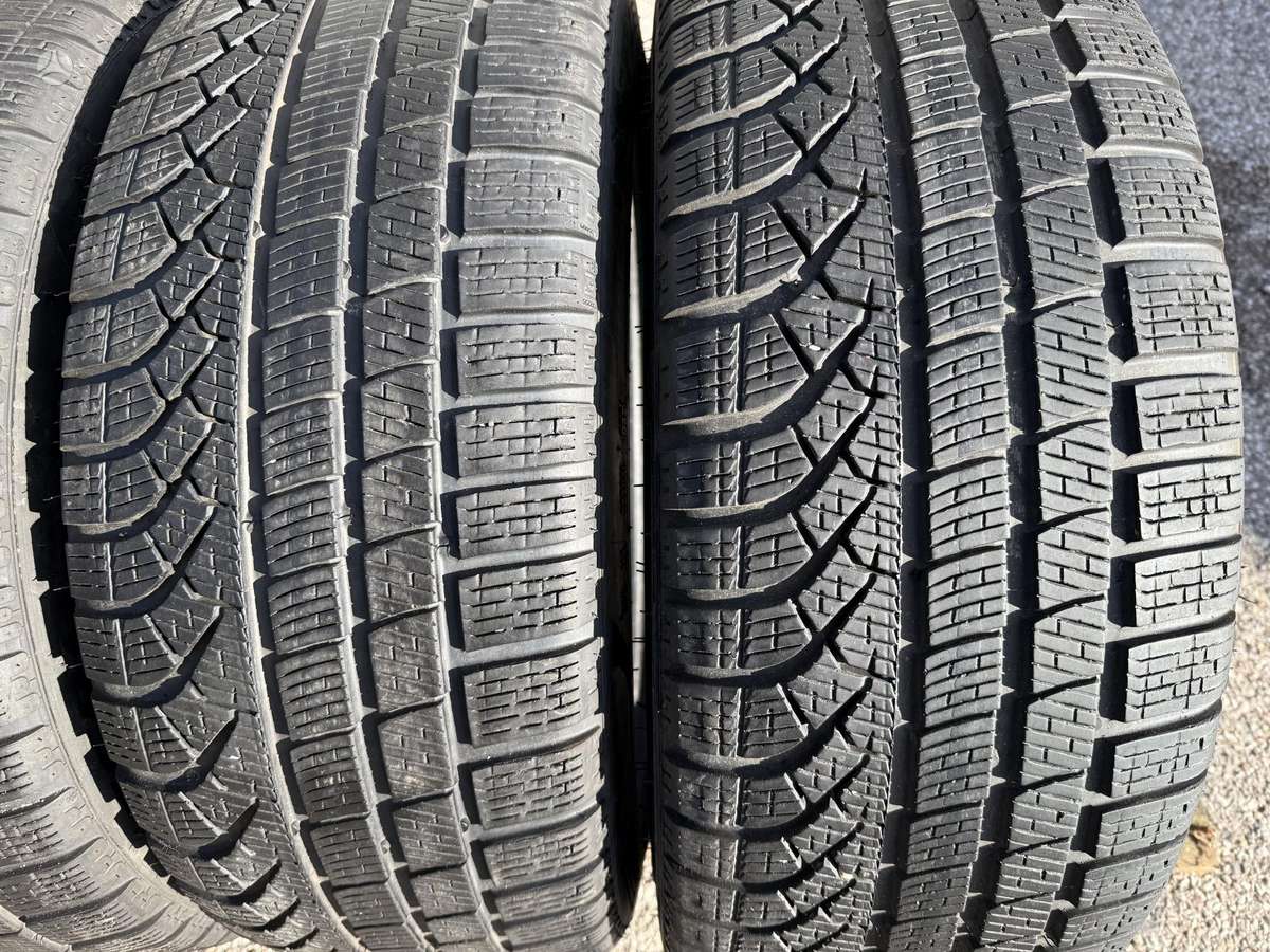Pirelli PZero winter, winter 245/40 R19