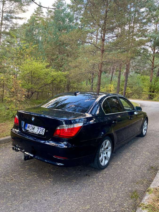 BMW 520, 2.0 l., Седан