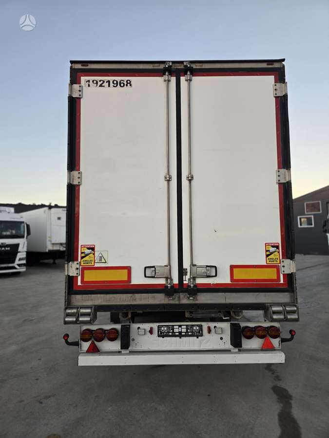 Schmitz SKO24 Carrier Vector 1550, refrigerated