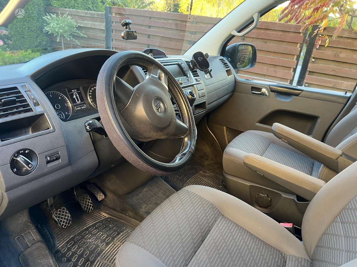 Volkswagen Multivan - 6