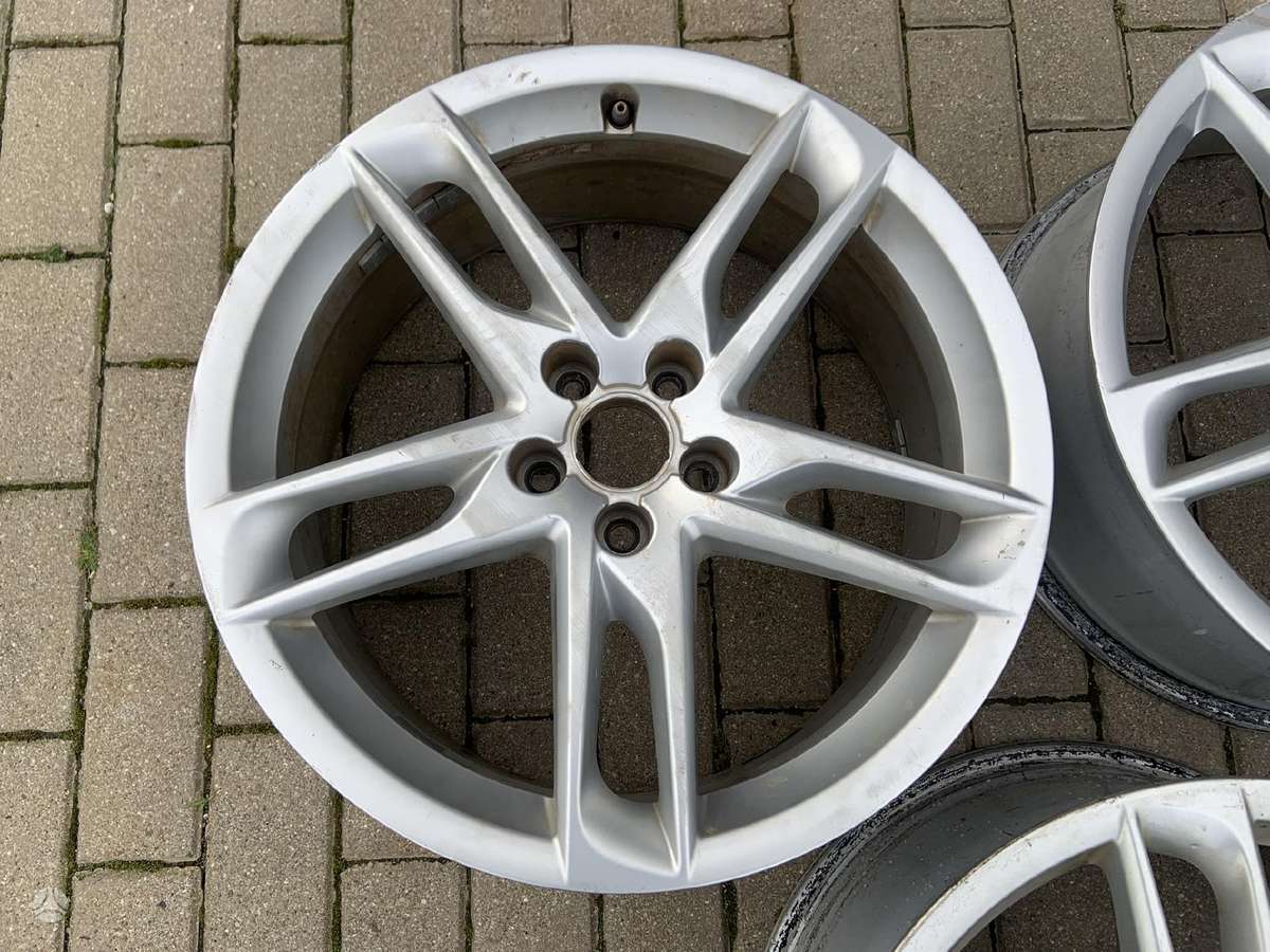 Audi 8R0601025BN, light alloy, R19