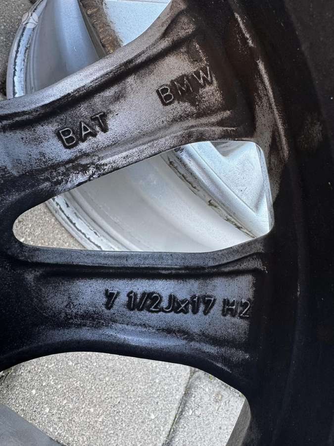 BMW 320, light alloy, R17