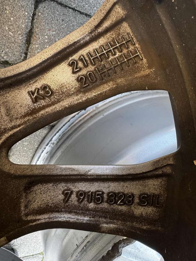 BMW 320, light alloy, R17