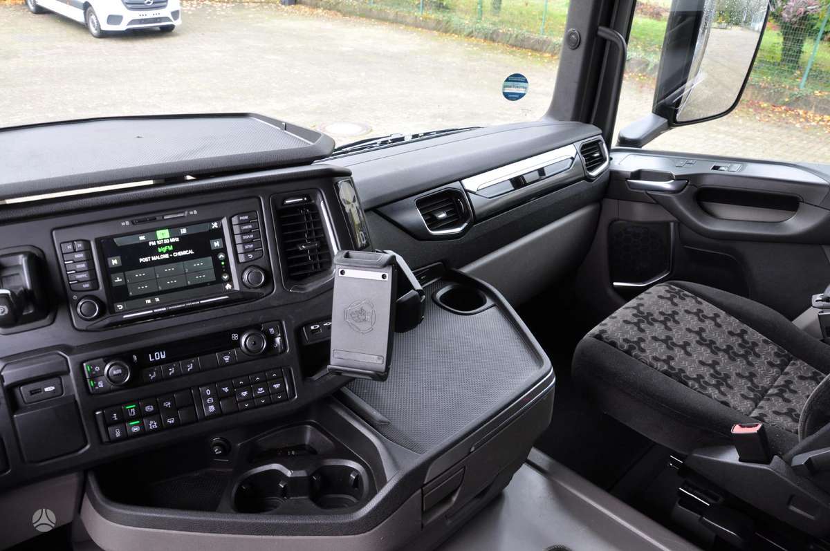Scania R 500, 2 miegamosios vietos
