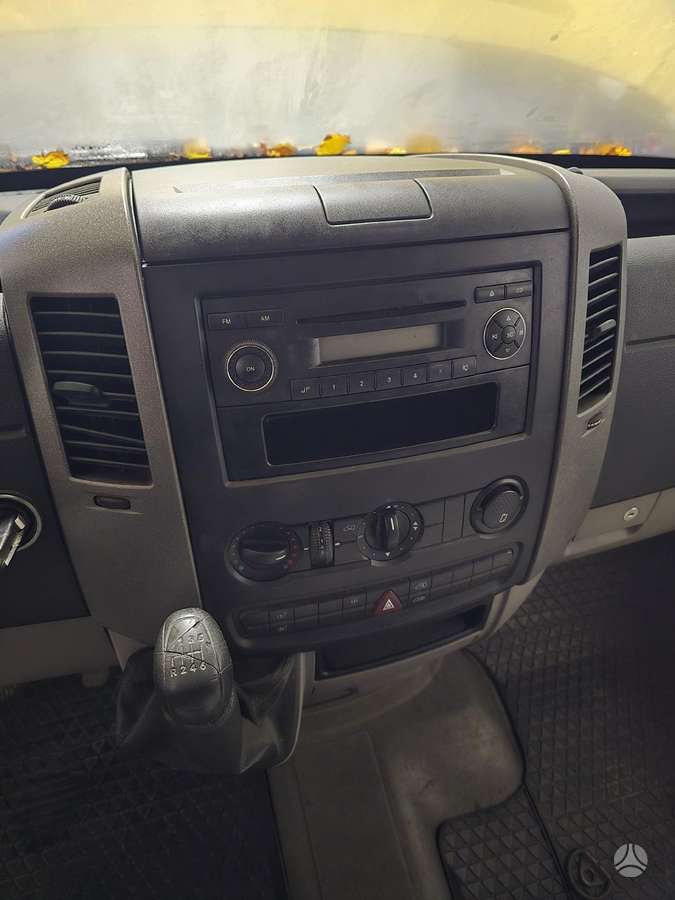 Volkswagen Crafter, cargo vans