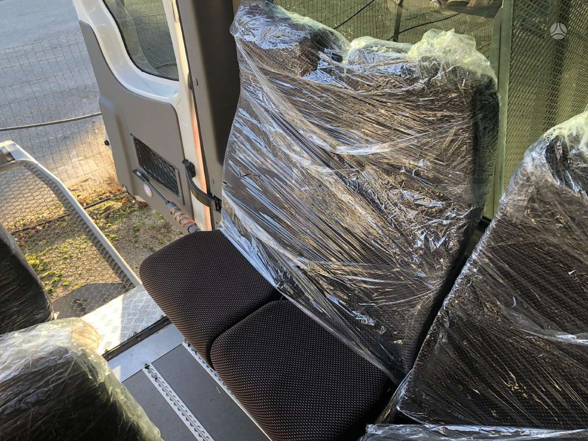 Mercedes-Benz Sprinter, passenger vans