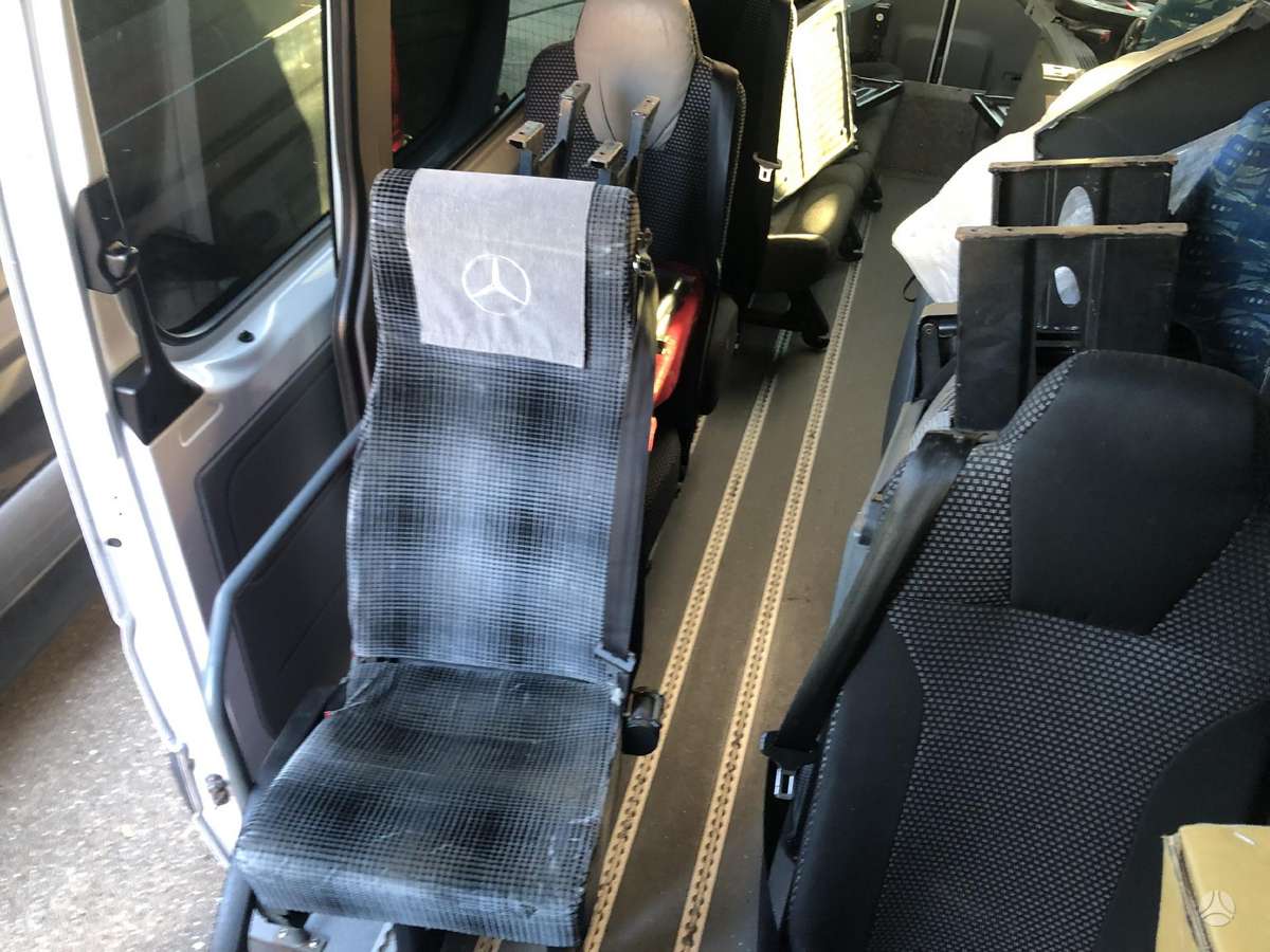 Mercedes-Benz Sprinter, passenger vans