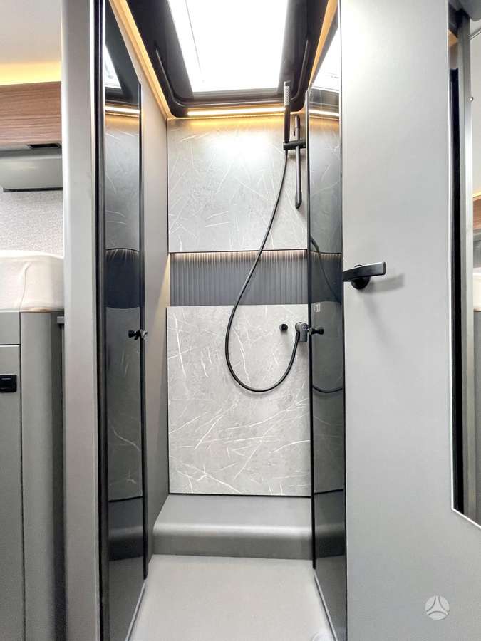 Hymer BMCT 680, campers