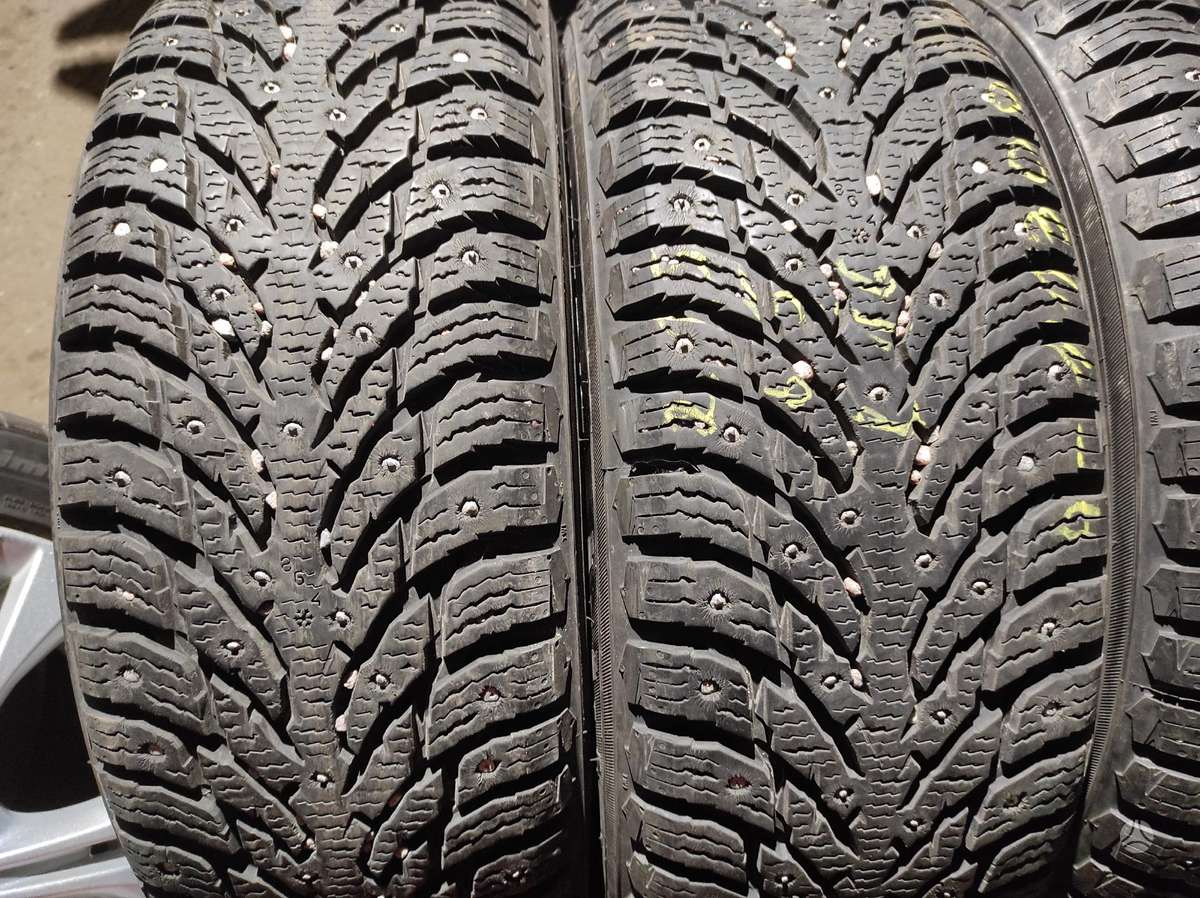 Nokian, winter 215/65 R16
