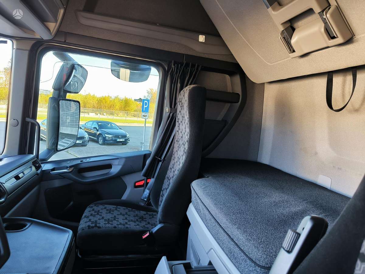 Scania R460    SUPER, double sleeper