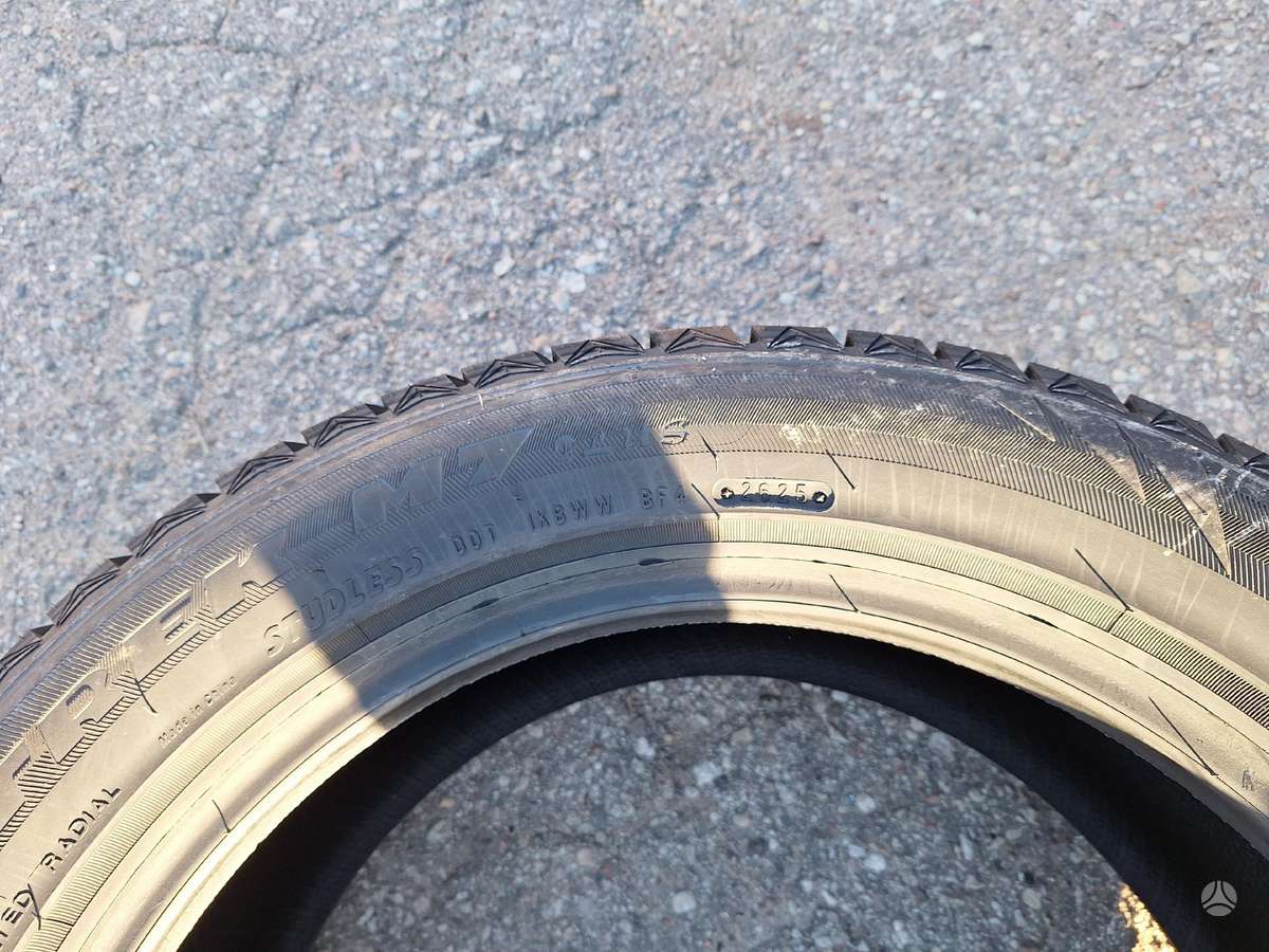 Maxtrek, winter 215/55 R17