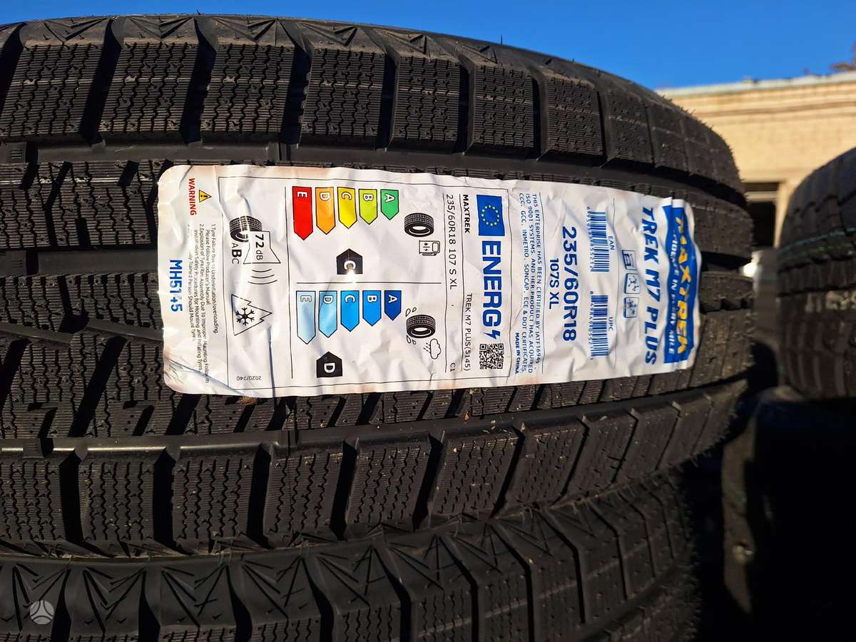 Maxtrek, winter 235/60 R18