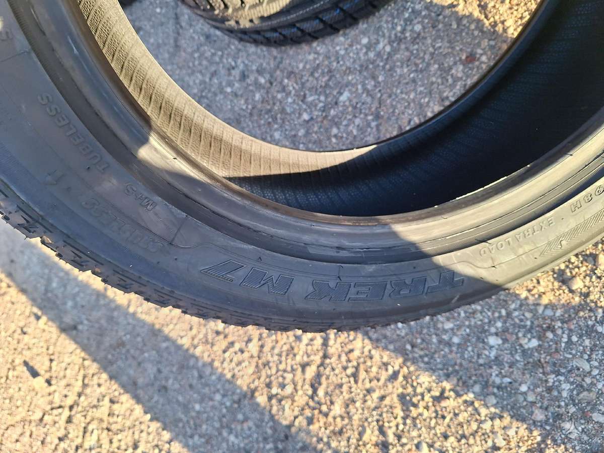 Maxtrek, winter 225/50 R17