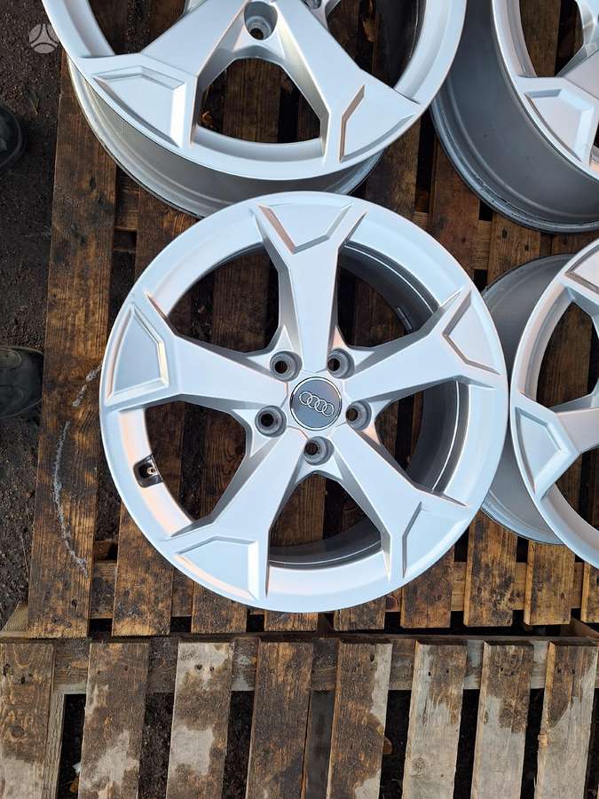 Audi Q3, light alloy, R17
