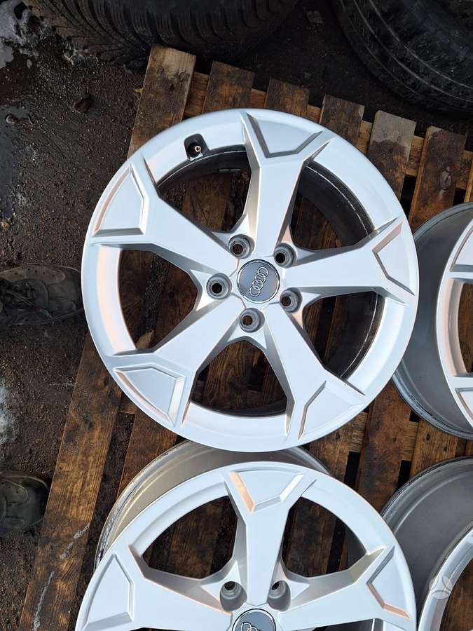 Audi Q3, light alloy, R17