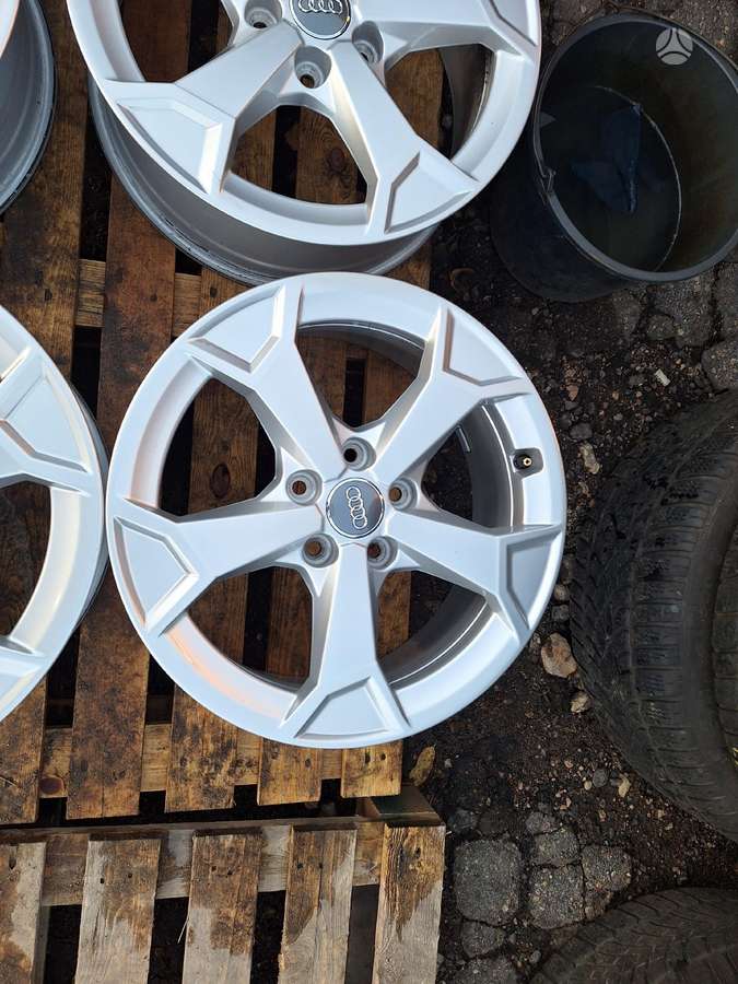 Audi Q3, light alloy, R17