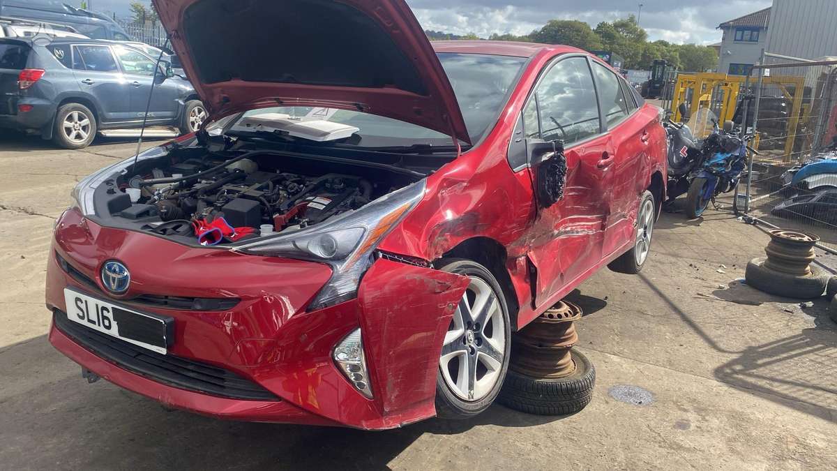 Toyota Prius rezerves daļās