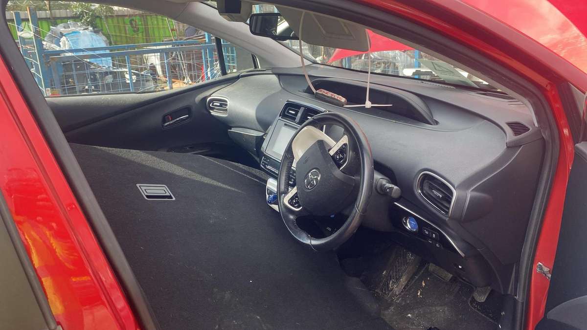 Toyota Prius по частям