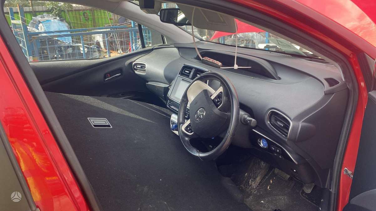 Toyota Prius rezerves daļās
