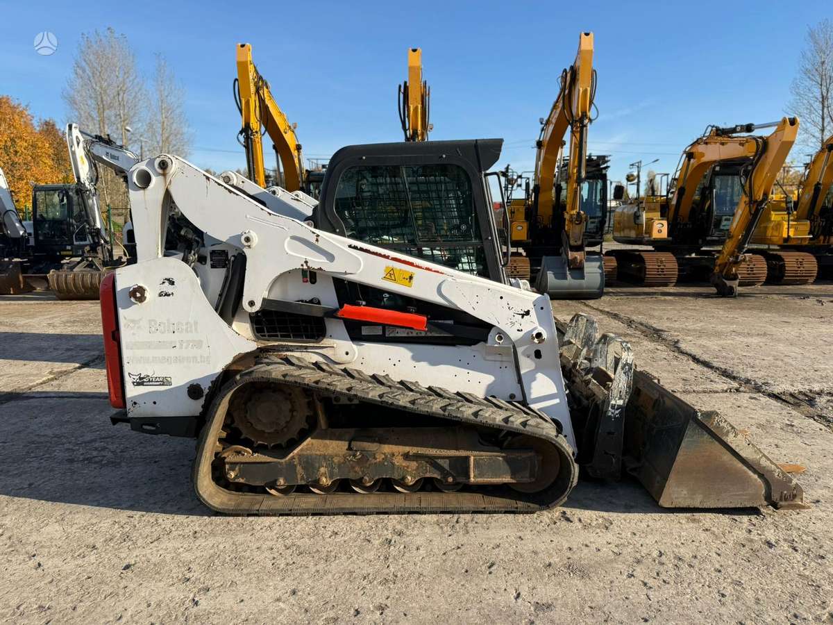 Bobcat T770, mini loaders