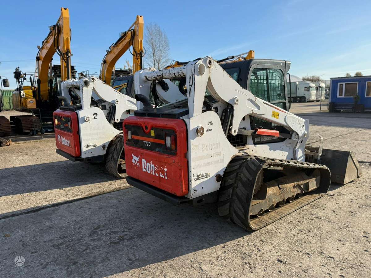 Bobcat T770, mini loaders