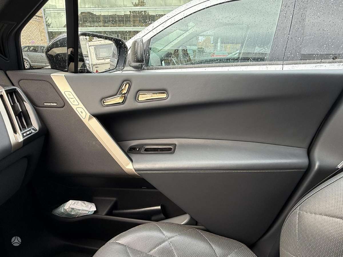 BMW iX durų apmušalai, sėdynės
