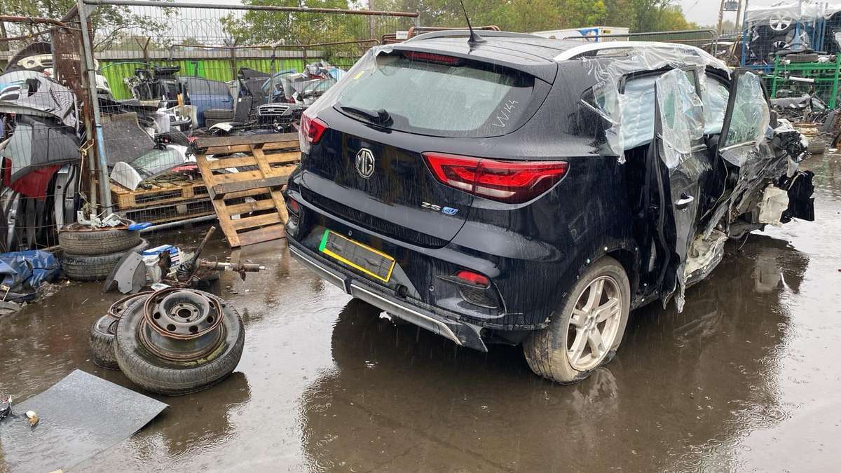 MG ZS for parts