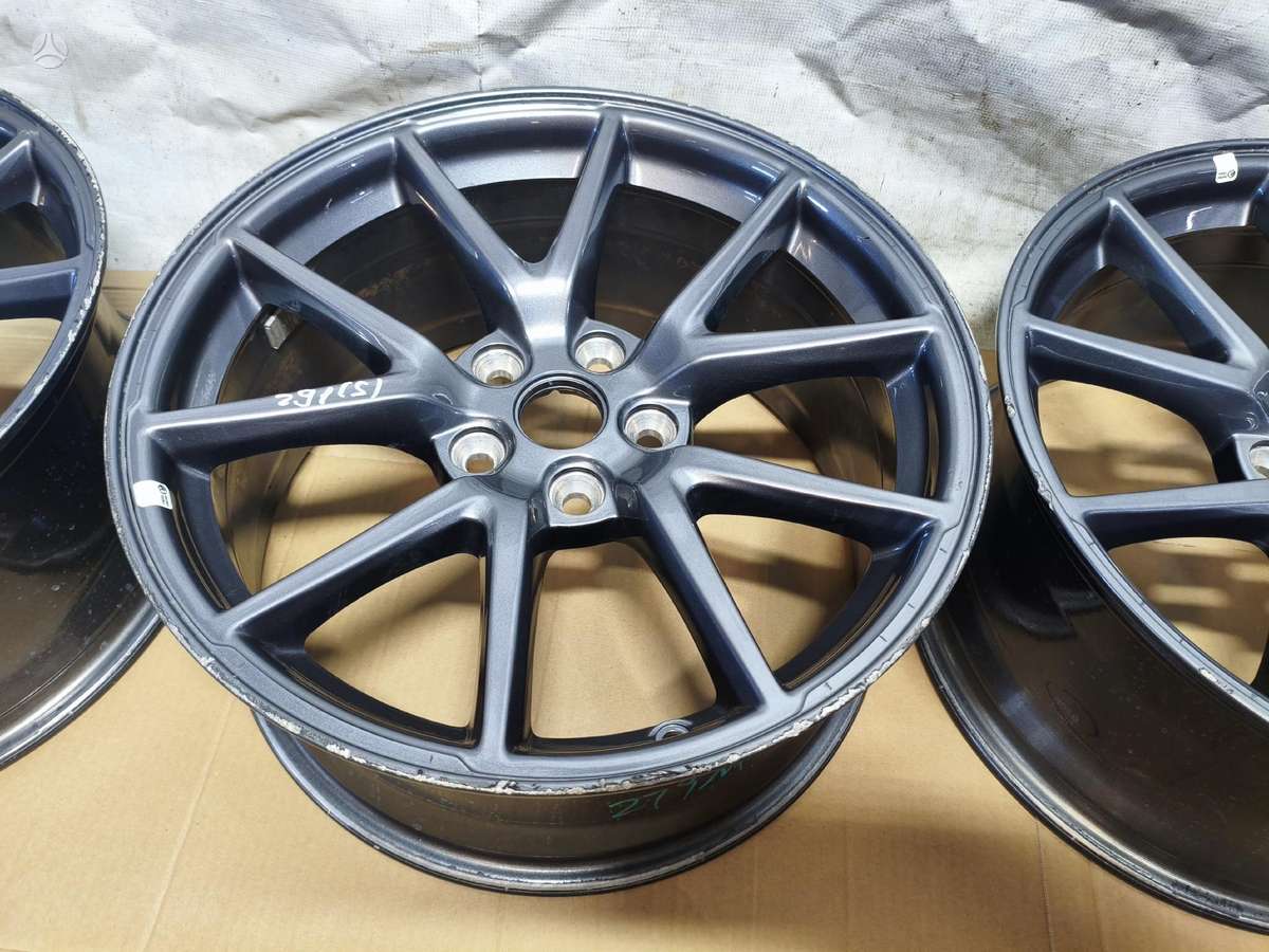 TESLA MODEL 3 AERO, light alloy, R18
