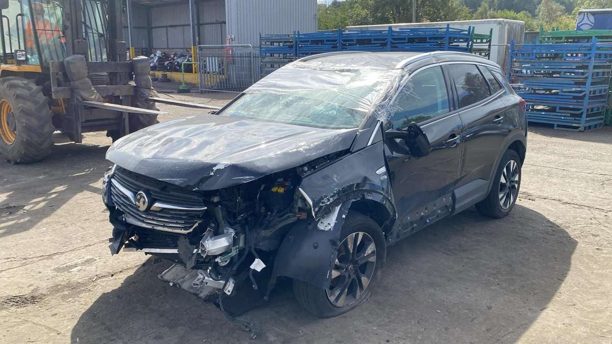 Opel Grandland X for parts