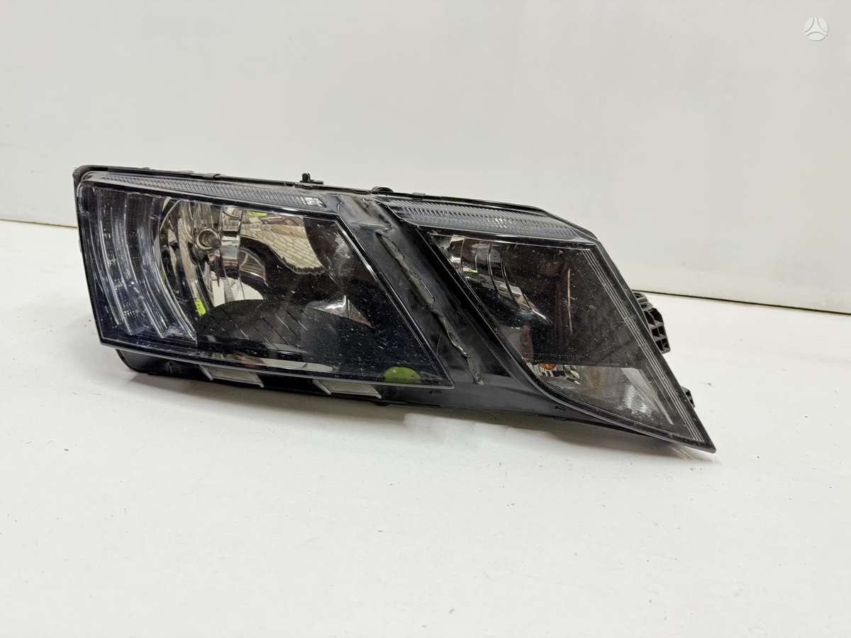 Skoda Octavia body parts