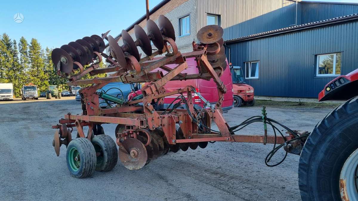 Kverneland F540, скребки, скрубберы