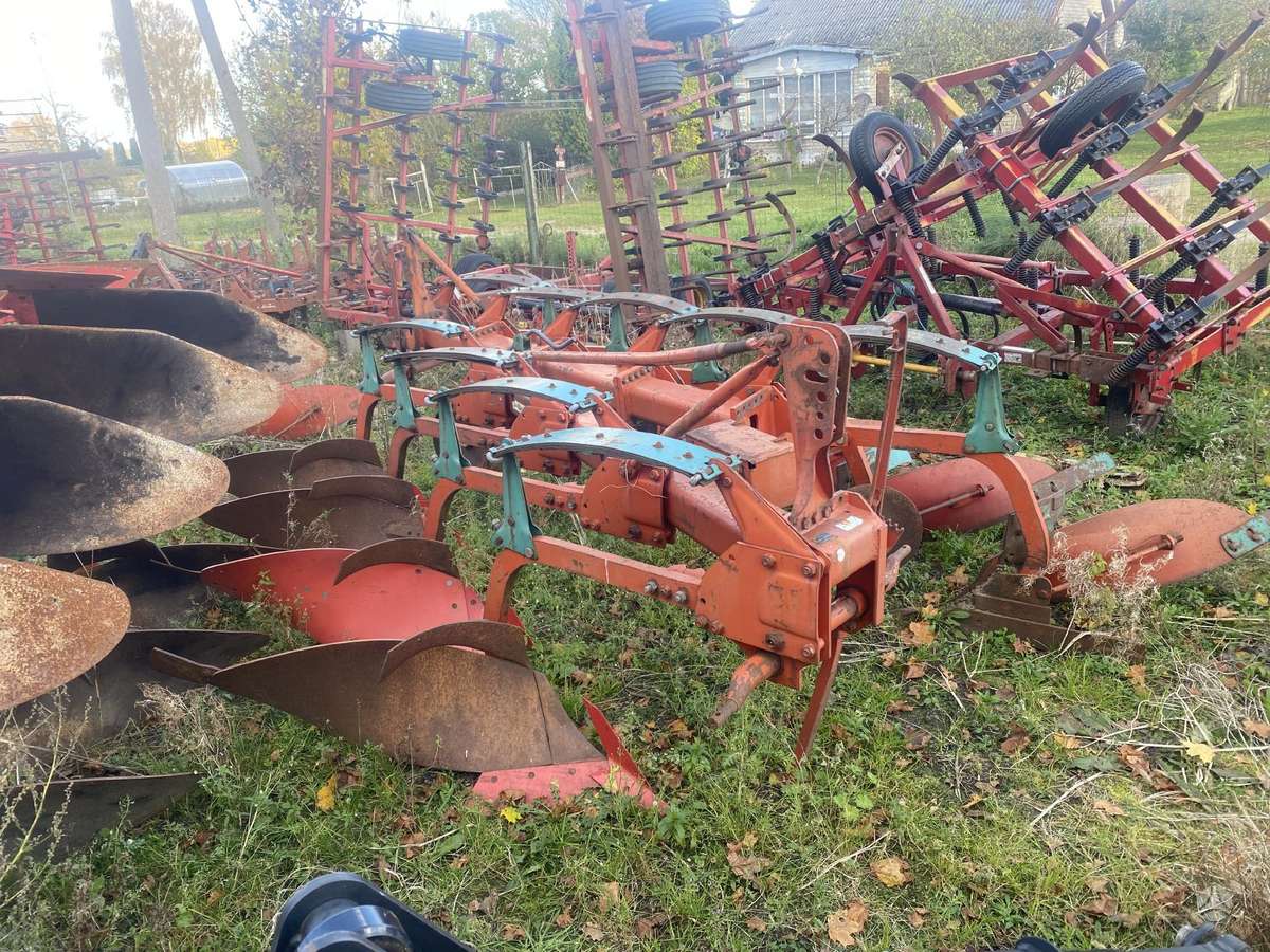 Kverneland 200, plūgai